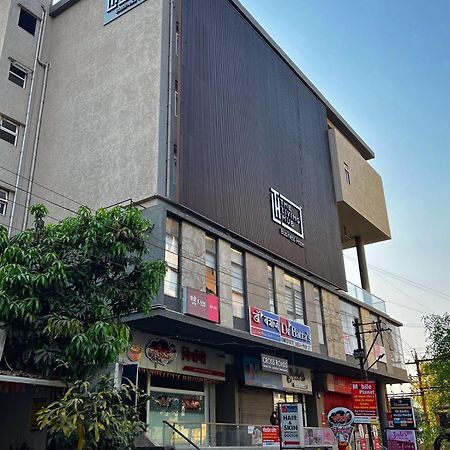 The Living Hub Business Hotel, 戈尔哈布尔 外观 照片