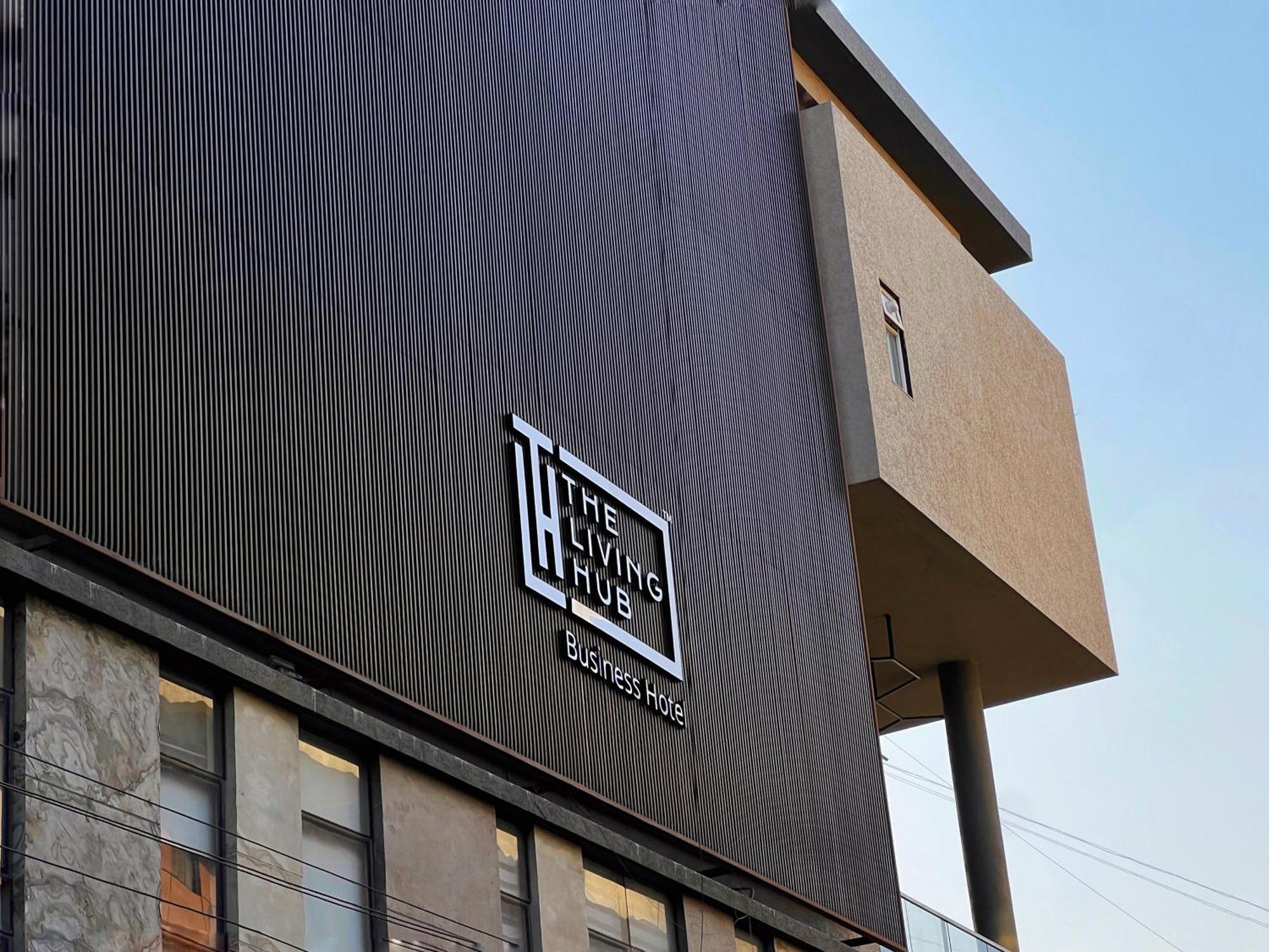 The Living Hub Business Hotel, 戈尔哈布尔 外观 照片