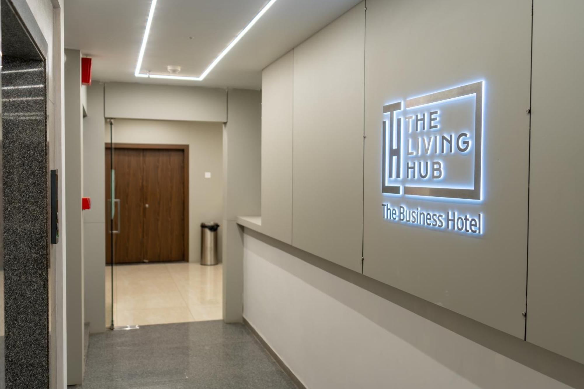 The Living Hub Business Hotel, 戈尔哈布尔 外观 照片